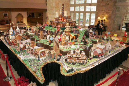 Čo poviete na takúto perníkovú krajinku? Vedeli by ste si predstaviť všetko okolo seba vytvorené z perníku tak ako to má náš perníkový Ferino?